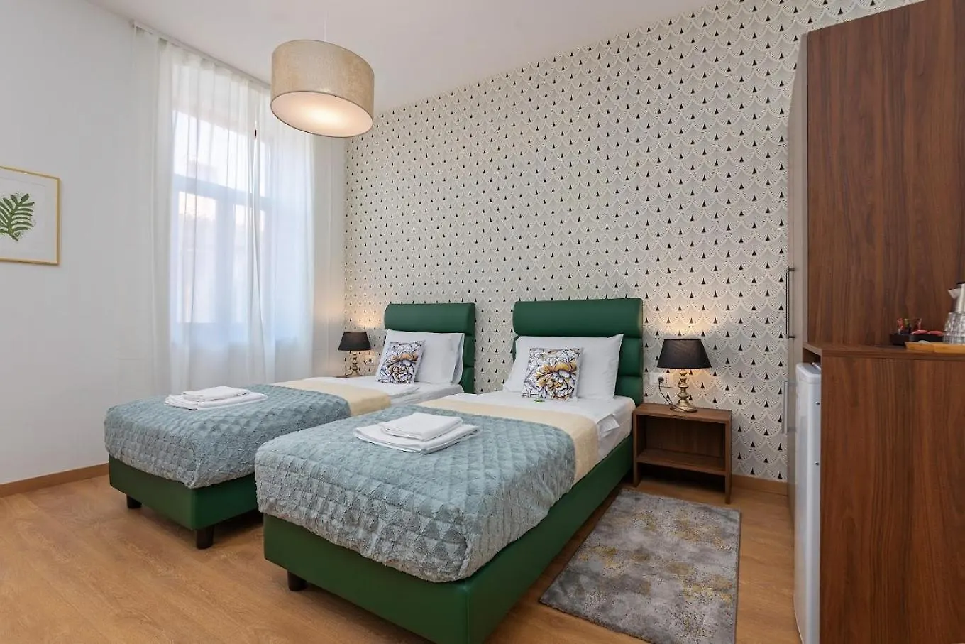 Aurora Rooms B&B Pula contacts